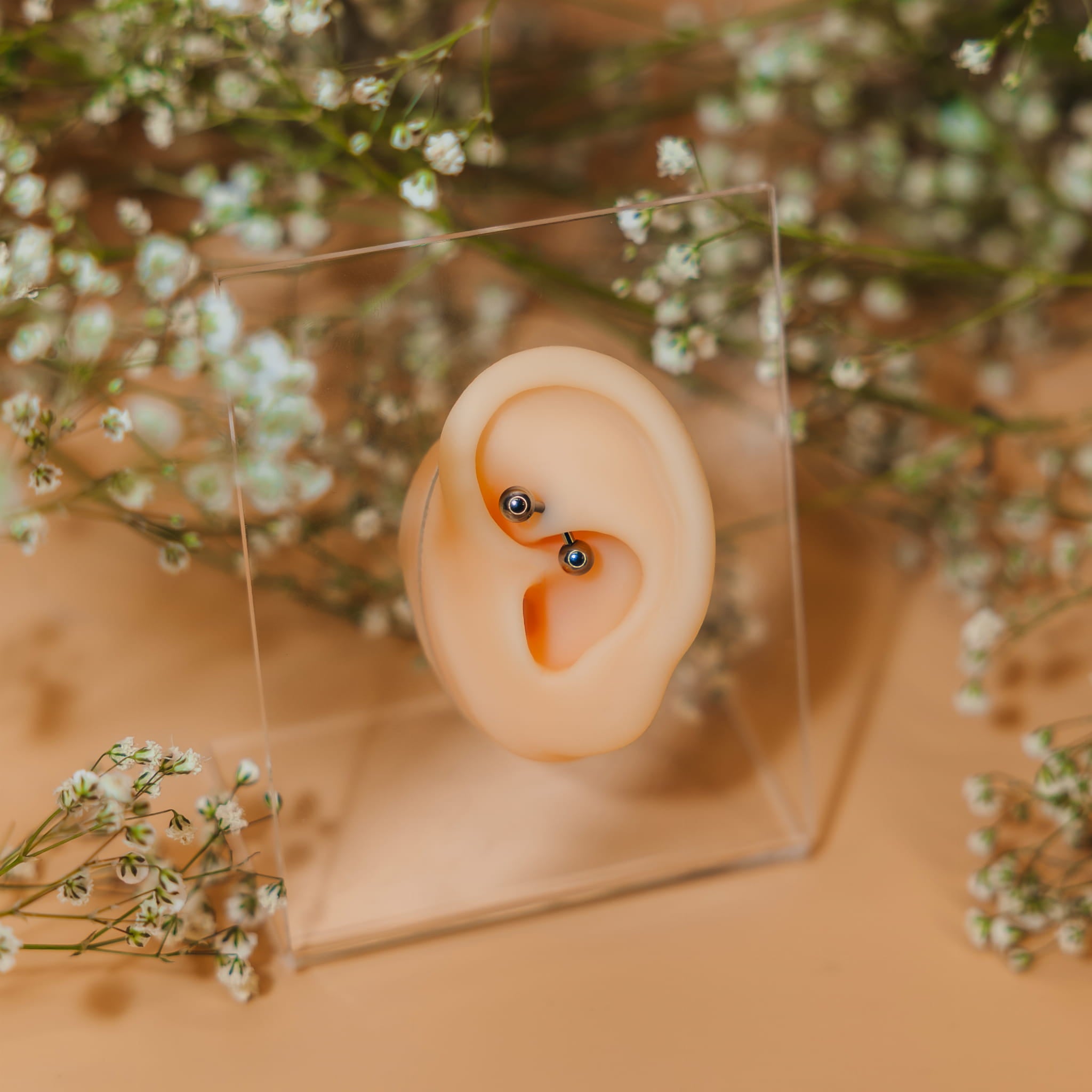 Banane mit zwei Kugeln