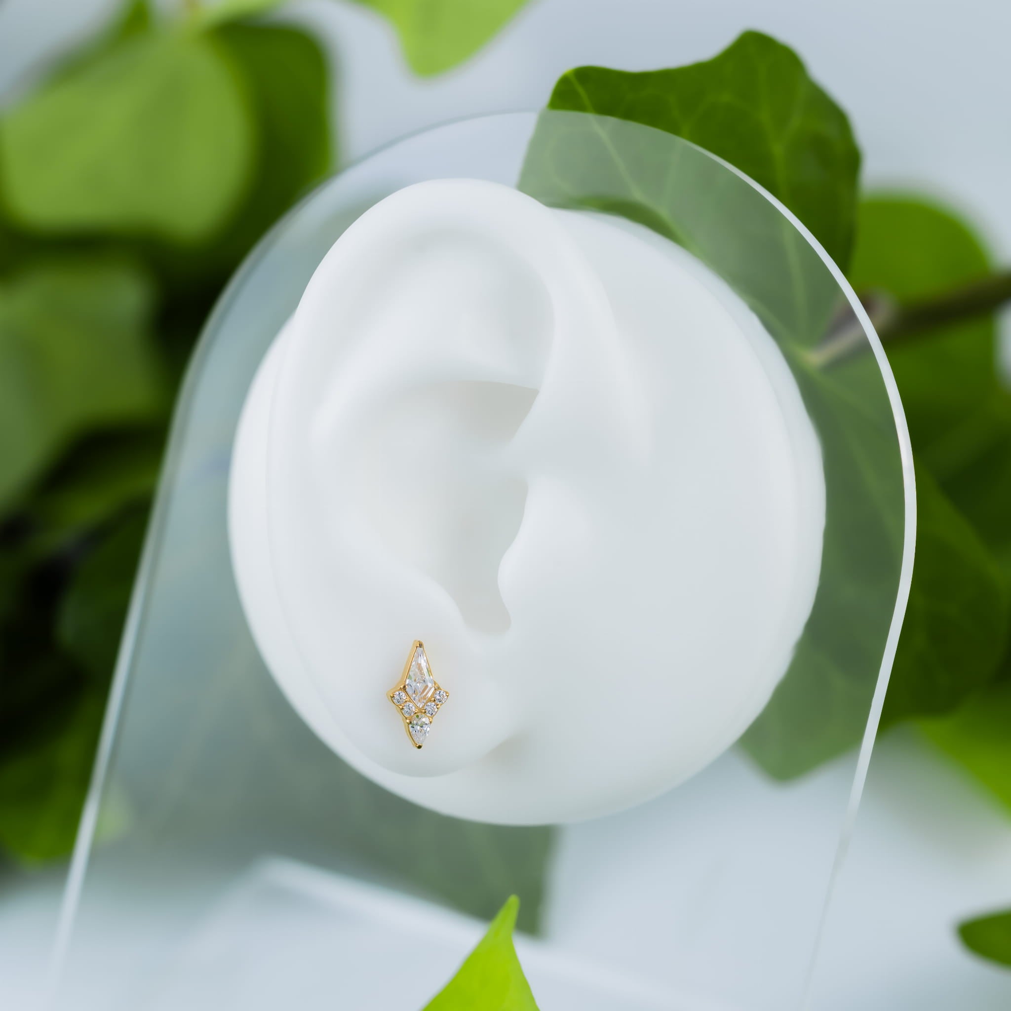 Dekoratives Labret aus Titan mit Zirkonia