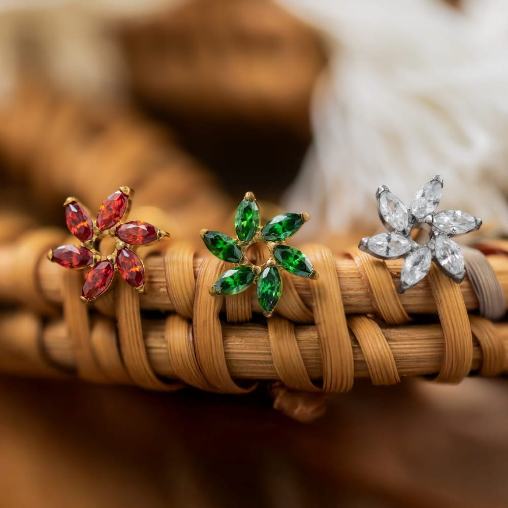 Labret aus Titan mit Blumenmotiv und Zirkonia