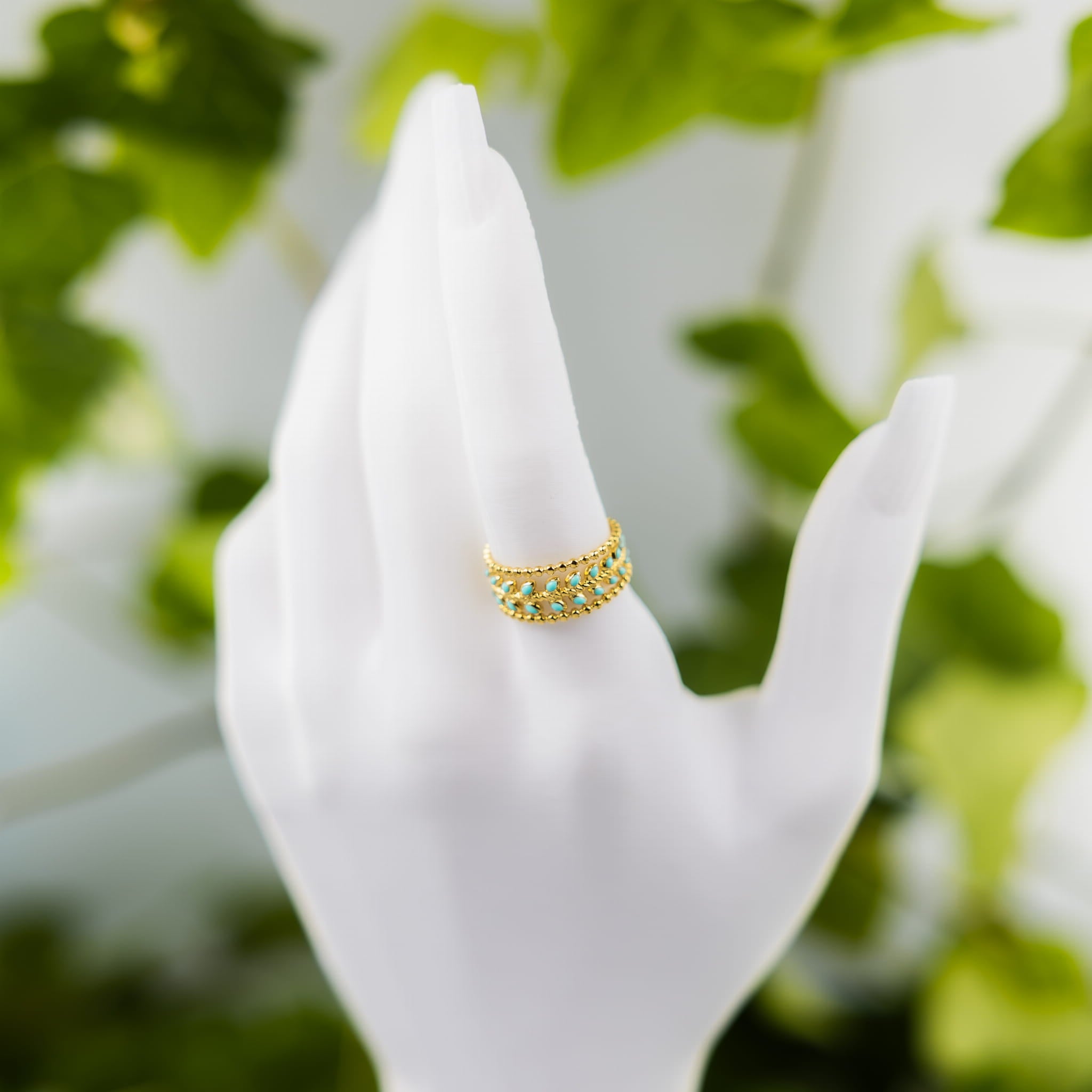 Goldring mit Türkisverzierung