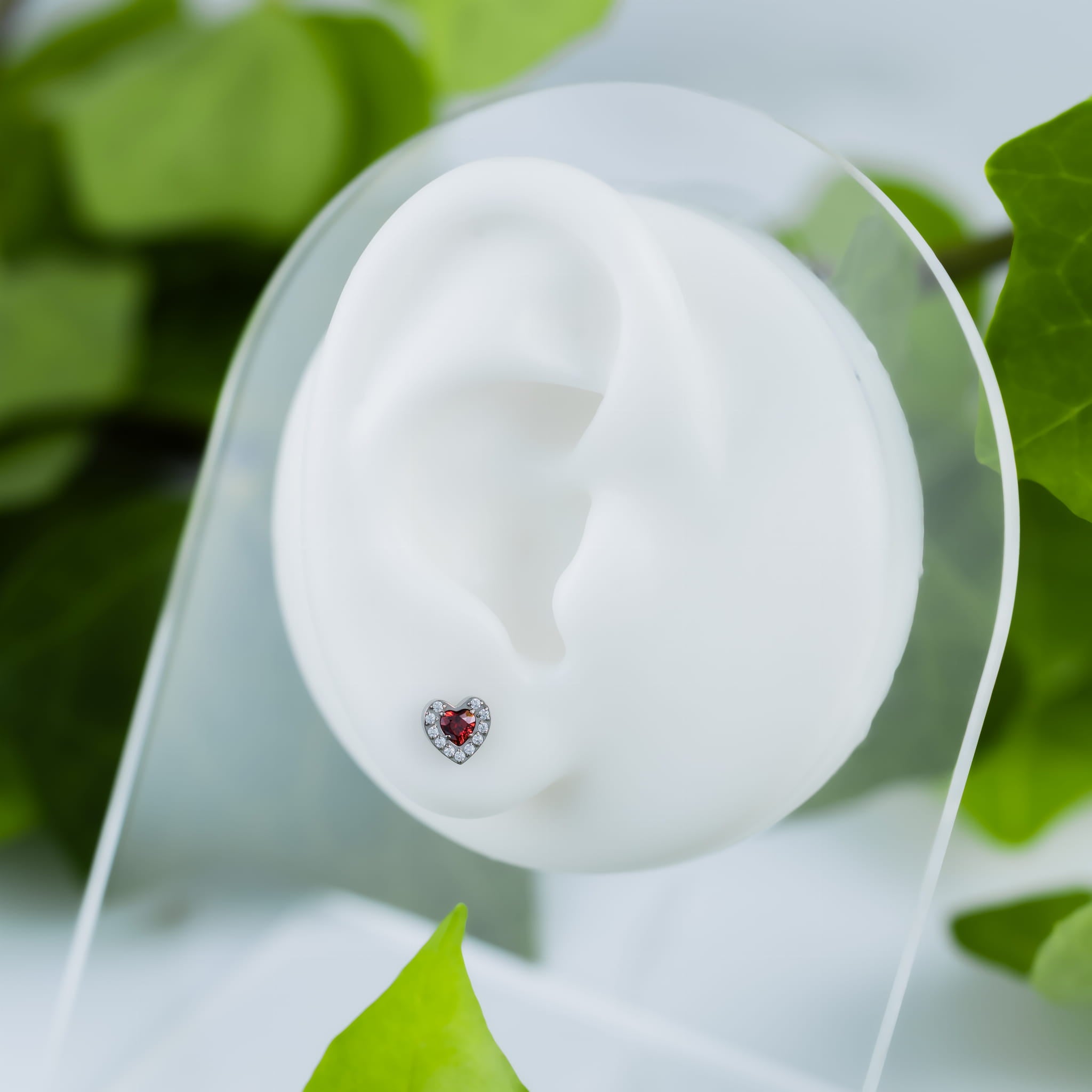 Labret-Ohrring aus Titansilber in Herzform mit Zirkonia